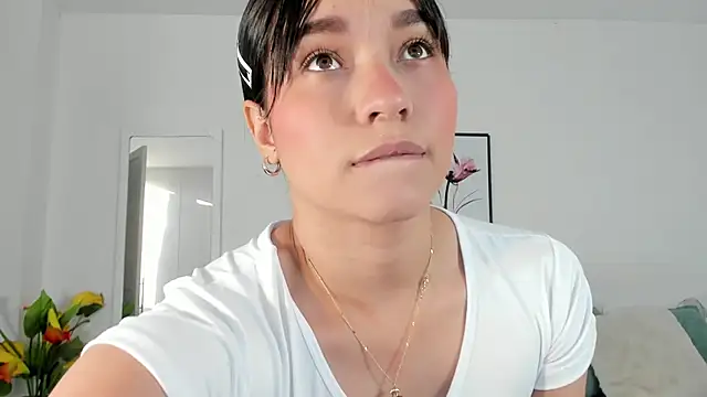 Maia W10 online show from January 21, 12:39 pm