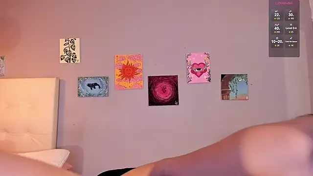 Snapshot of Maia_W10 chatting on April 16, 11:44 am Maia W10 online show from April 16, 11:44 am