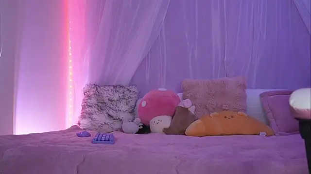 Lilou albrecht online show from March 27, 2:06 pm