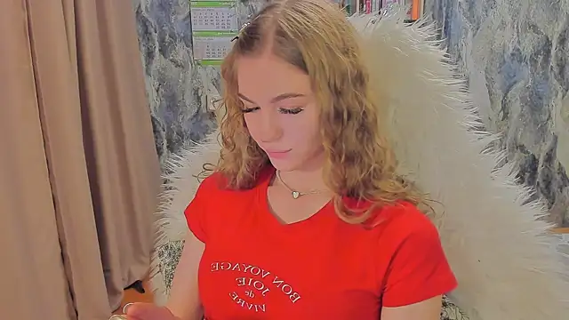 JuxxxsyBunx online show from November 30, 5:06 pm