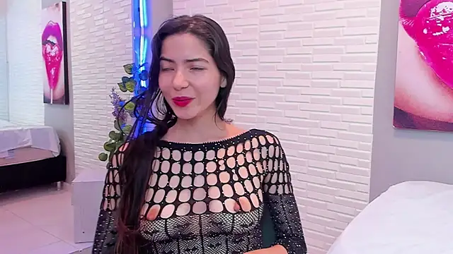 Snapshot of sweetieandjuicyy chatting on March 13, 9:26 pm sweetieandjuicyy online show from March 13, 9:26 pm