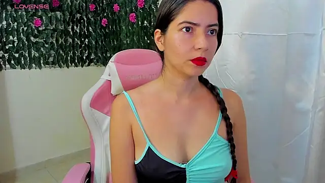 Snapshot of sweetieandjuicyy chatting on September 23, 5:05 pm sweetieandjuicyy online show from September 23, 5:05 pm