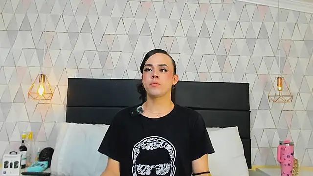 JustinePerry online show from December 1, 3:33 am