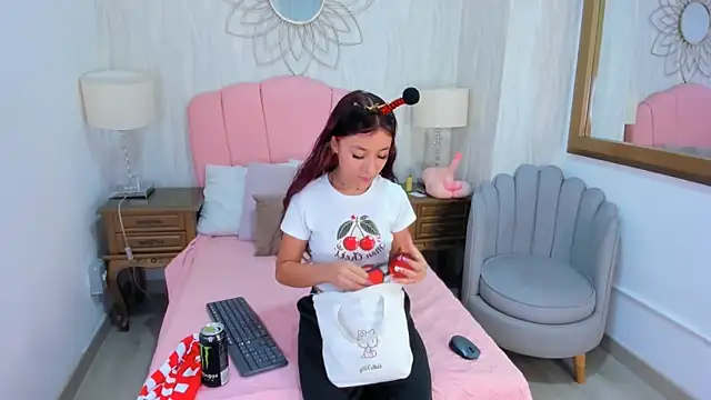Candy5Girl online show from December 16, 7:43 pm