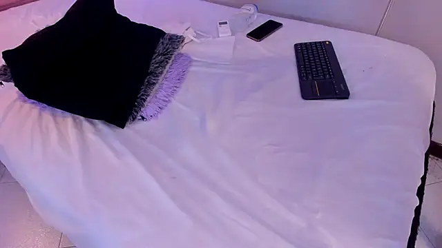megan 100 online show from December 10, 11:08 pm