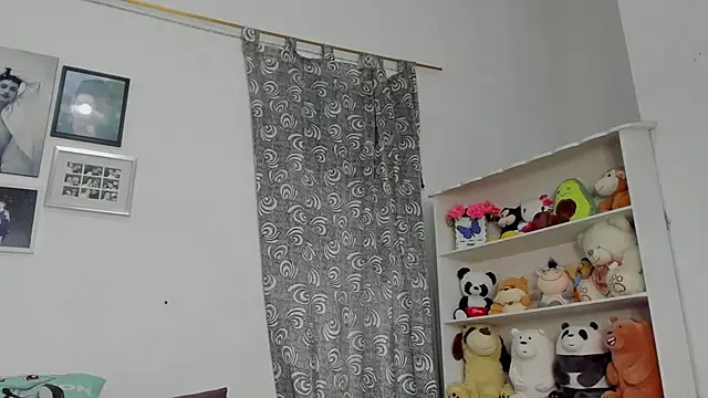 megan 100 online show from February 9, 4:33 pm