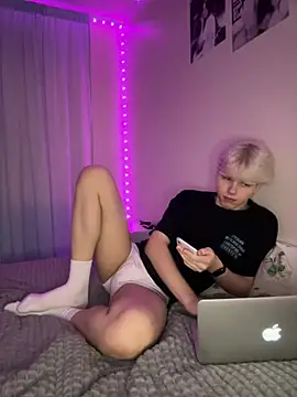 Snapshot of metratok chatting on December 17, 4:32 pm metratok online show from December 17, 4:32 pm