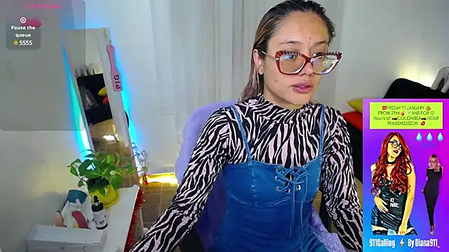 Snapshot of 911Calling chatting on January 17, 8:00 pm 911Calling online show from January 17, 8:00 pm