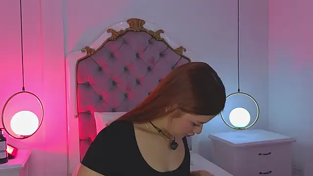 Snapshot of _ambar_Adamss chatting on November 20, 11:21 am ambar Adamss online show from November 20, 11:21 am