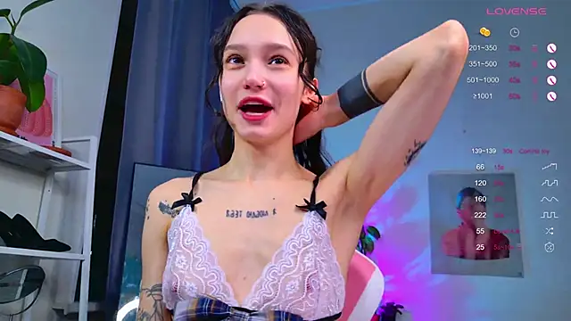 MyLou  online show from November 29, 3:15 pm