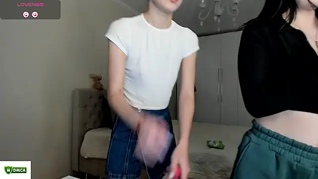 Snapshot of mitimisimi chatting on February 11, 4:35 pm mitimisimi online show from February 11, 4:35 pm