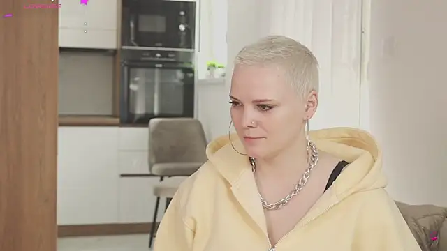 LikaBerry1 online show from April 12, 10:09 am