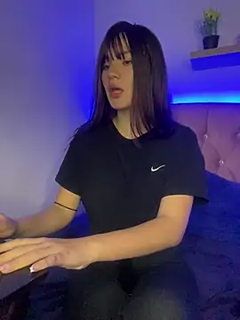 Snapshot of angel_natural chatting on January 19, 12:06 am angel natural online show from January 19, 12:06 am