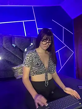Snapshot of angel_natural chatting on January 21, 7:28 pm angel natural online show from January 21, 7:28 pm