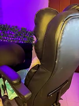 angel natural online show from November 5, 8:42 pm