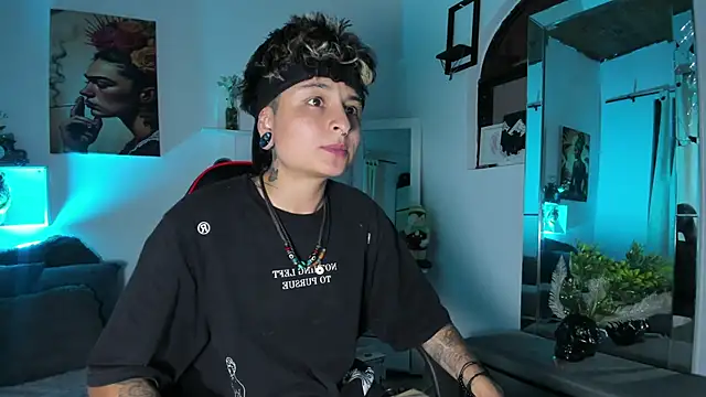 ZuryRamirez  online show from November 30, 7:07 pm