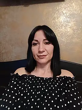 Snapshot of FireLily332 chatting on February 1, 4:00 pm FireLily332 online show from February 1, 4:00 pm