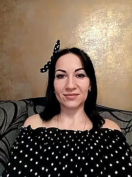 Snapshot of FireLily332 chatting on March 5, 4:46 pm FireLily332 online show from March 5, 4:46 pm