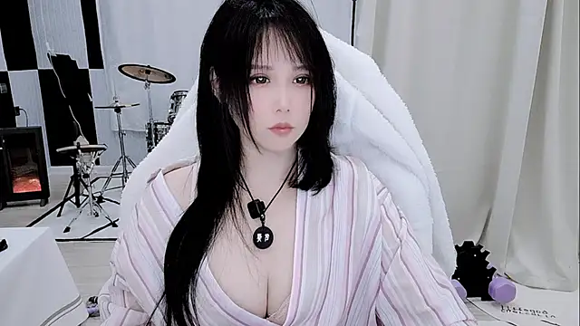 Vaness-a online show from April 14, 5:52 pm