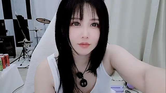 Vaness-a online show from April 17, 4:32 pm