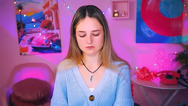 DeboraLarson online show from December 11, 3:56 am