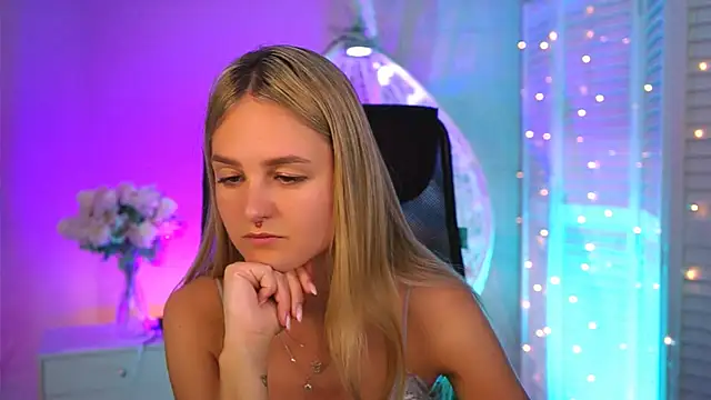 DeboraLarson online show from March 27, 3:12 am