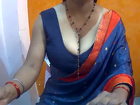 HOT-SEEMAA online show from January 7, 1:49 am