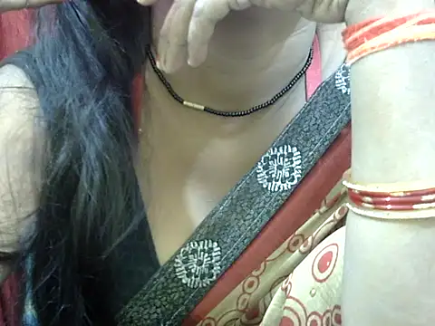 HOT-SEEMAA online show from November 6, 3:13 pm