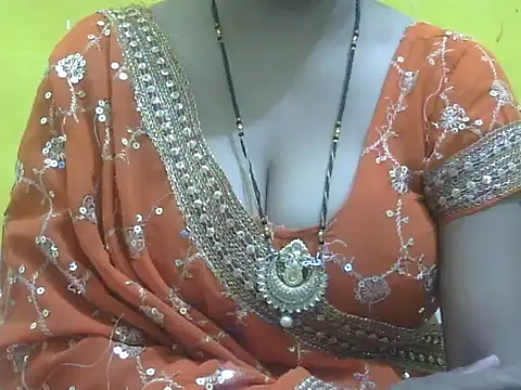 Snapshot of HOT-SEEMAA chatting on May 15, 6:37 pm HOT-SEEMAA online show from May 15, 6:37 pm