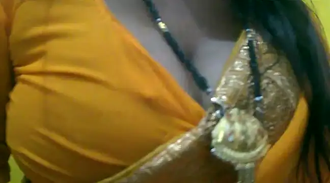 Snapshot of LOVE-SUSHILA chatting on February 3, 11:20 am LOVE-SUSHILA online show from February 3, 11:20 am