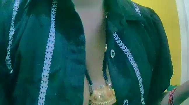 Snapshot of LOVE-SUSHILA chatting on February 11, 12:37 pm LOVE-SUSHILA online show from February 11, 12:37 pm