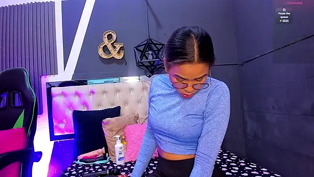 alexa andherson online show from January 15, 7:34 pm