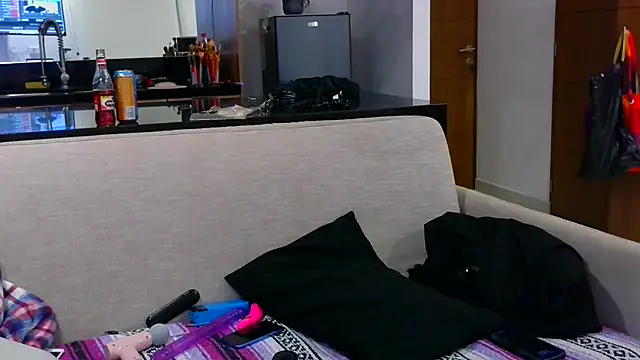 loveattack online show from January 1, 7:52 am