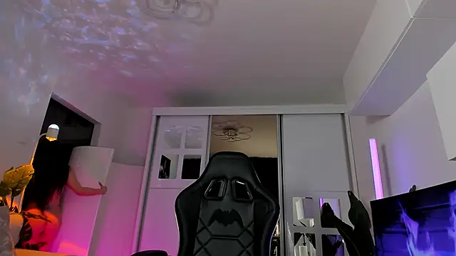 Snapshot of Ivy_belle chatting on November 28, 5:54 am Ivy belle online show from November 28, 5:54 am