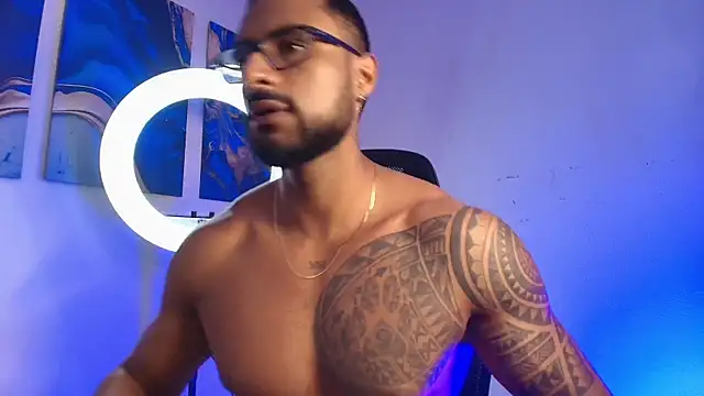 LiamGarcia1 online show from February 28, 2:29 pm