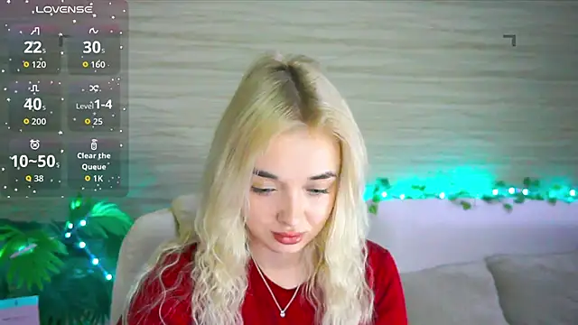 Snapshot of Ashley_S chatting on October 15, 10:10 pm Ashley S online show from October 15, 10:10 pm