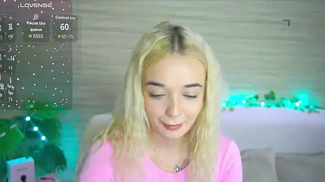 Snapshot of Ashley_S chatting on October 22, 10:09 pm Ashley S online show from October 22, 10:09 pm