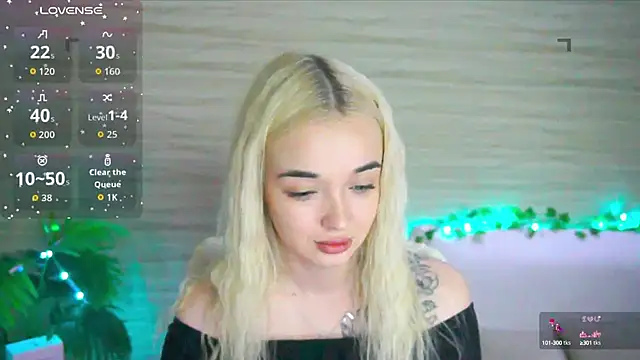 Snapshot of Ashley_S chatting on October 24, 10:06 pm Ashley S online show from October 24, 10:06 pm