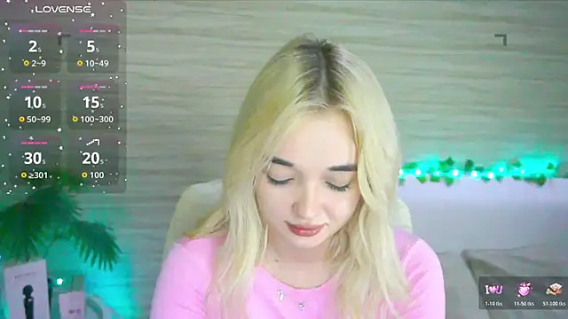 Snapshot of Ashley_S chatting on October 30, 11:05 pm Ashley S online show from October 30, 11:05 pm