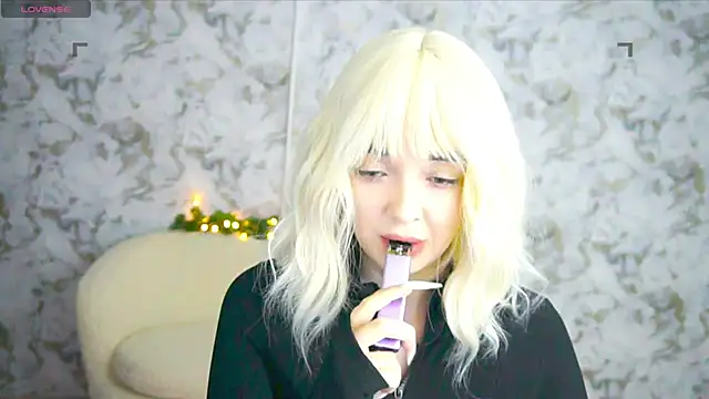 Ashley S online show from May 27, 10:18 pm
