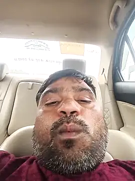 Snapshot of pintuS40 chatting on October 27, 3:32 am pintuS40 online show from October 27, 3:32 am