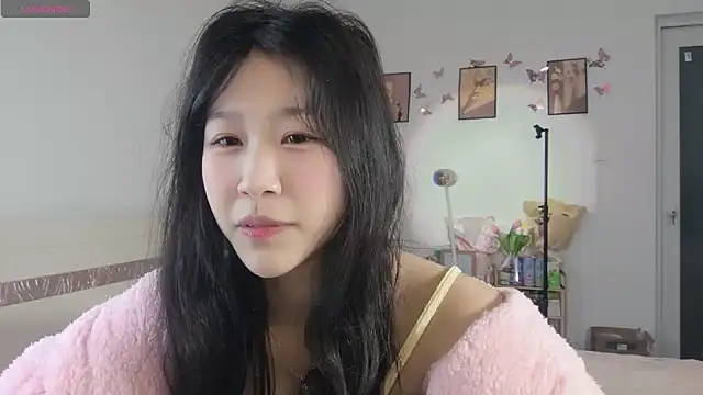 Snapshot of Luminous163 chatting on February 11, 12:48 pm Luminous163 online show from February 11, 12:48 pm