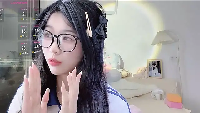 Snapshot of Luminous163 chatting on October 21, 11:44 am Luminous163 online show from October 21, 11:44 am