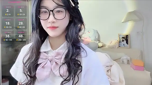 Snapshot of Luminous163 chatting on October 22, 11:43 am Luminous163 online show from October 22, 11:43 am