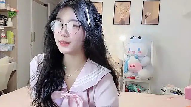 Snapshot of Luminous163 chatting on November 2, 10:50 am Luminous163 online show from November 2, 10:50 am