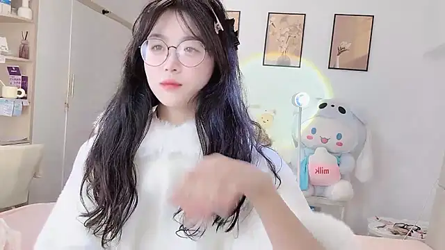 Snapshot of Luminous163 chatting on December 14, 6:30 am Luminous163 online show from December 14, 6:30 am