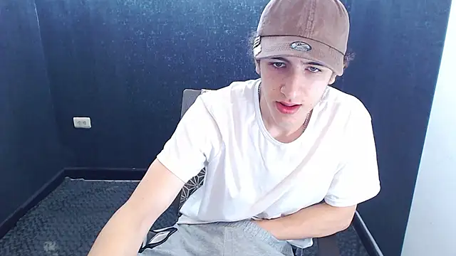 Kerverr  online show from November 9, 2:26 pm