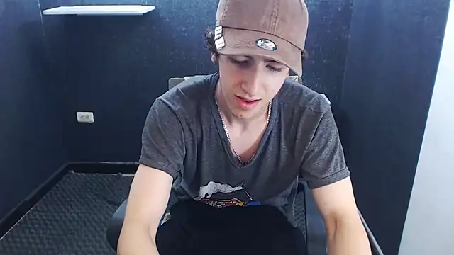 Kerverr  online show from November 22, 6:51 pm