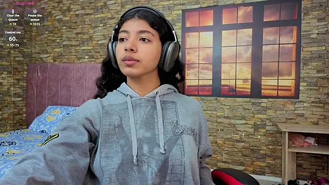 Snapshot of viktorya_xue chatting on October 20, 11:21 am viktorya xue online show from October 20, 11:21 am