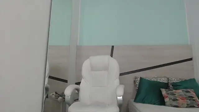 Snapshot of sussy_leon chatting on December 13, 1:55 pm sussy leon online show from December 13, 1:55 pm